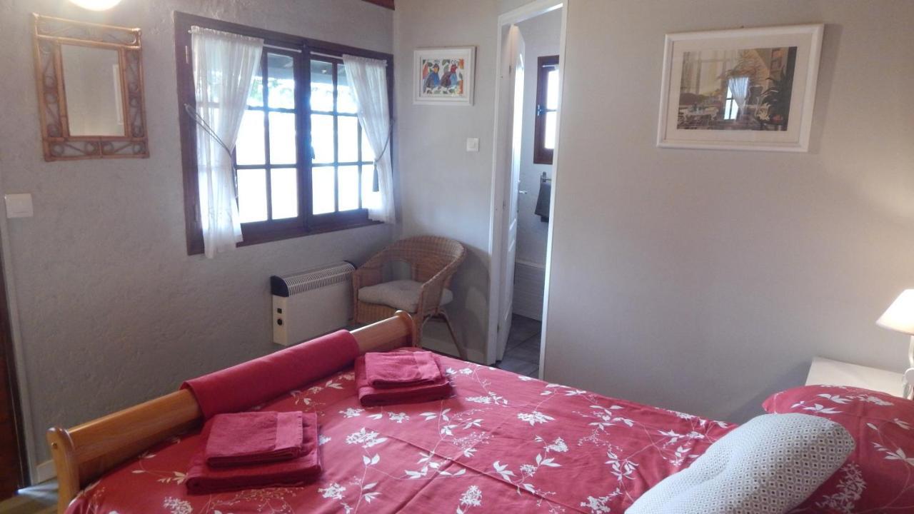 The Petite Chalet Chambre D'Hotes L'Isle-Jourdain  Exterior foto
